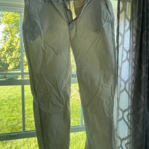 Gray Cropped Pants Stylish and Comfortable